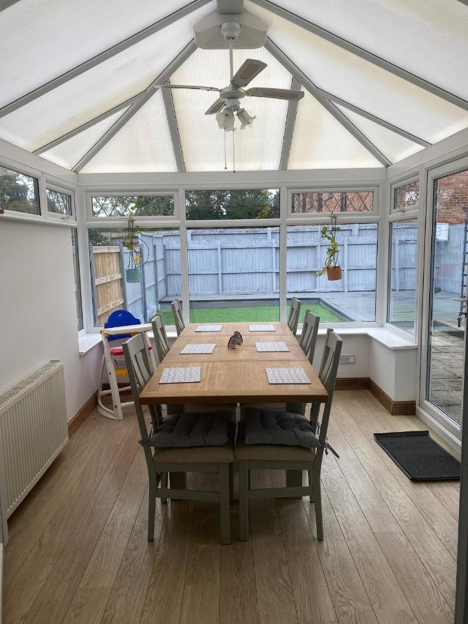 הוילה צ'סטר Ideal Abode Greenfields מראה חיצוני תמונה