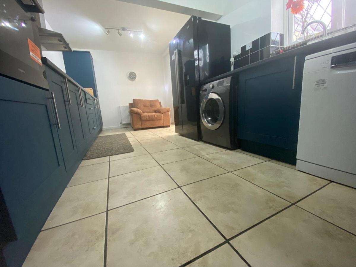 הוילה צ'סטר Ideal Abode Greenfields מראה חיצוני תמונה